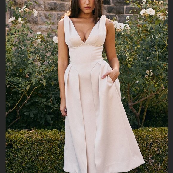 house of cb vintage cream dropped waist midi dress 'Amore' Vintage Cream Dropped Waist Midi Dress